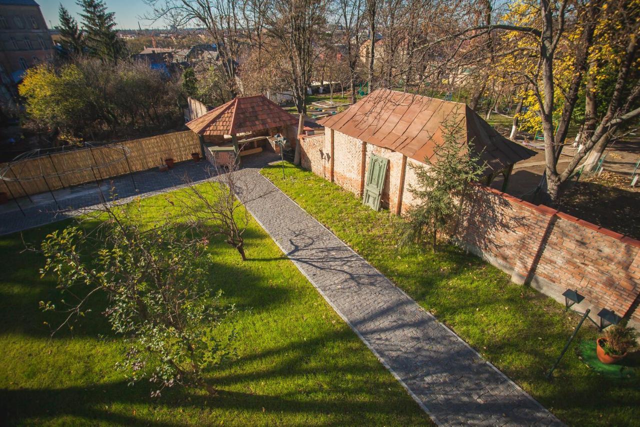 Boutique Hotel Villa P Úzhgorod Exterior foto